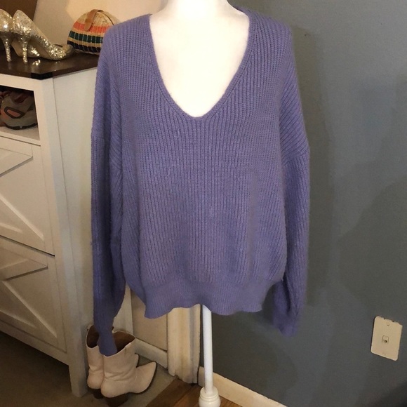 F21 • Purple V-Neck Off the Shoulder Sweater • Size XL - Picture 1 of 3